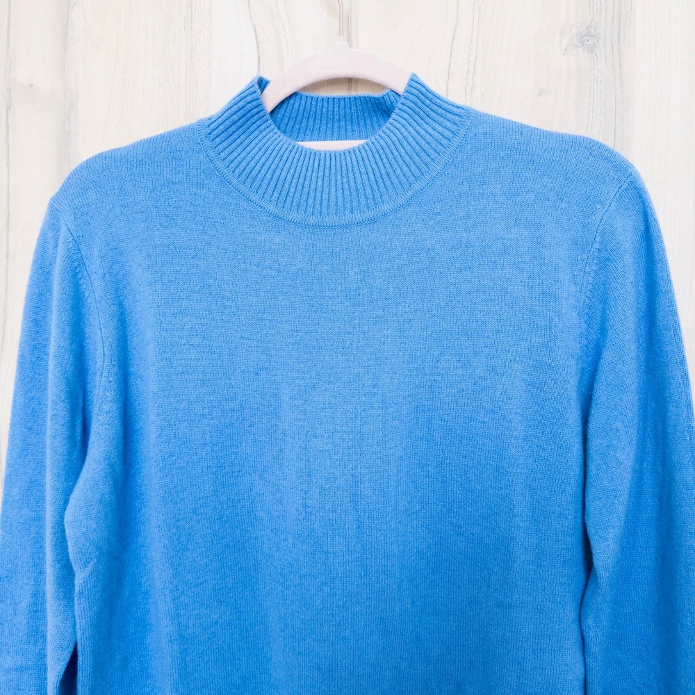 Norm Thompson Womens 100% Cashmere Sweater M Blue Mock Neck Quiet Luxury Preppy - Picture 2 of 9